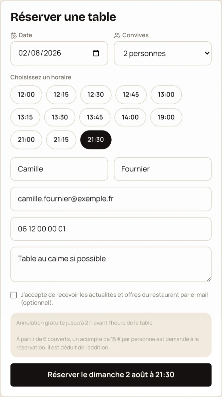 La page publique de réservation : date, nombre de convives, créneaux disponibles, coordonnées du client et politique d'annulation.